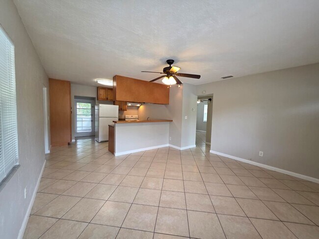Foto del edificio - 917 64th St S