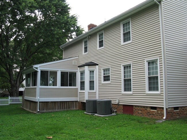 Building Photo - 7163 Plum Grove Ct