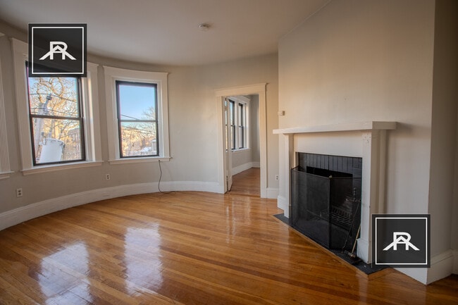 Building Photo - 52 Cummings Rd