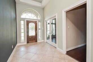 Building Photo - 28803 Davenport Dr
