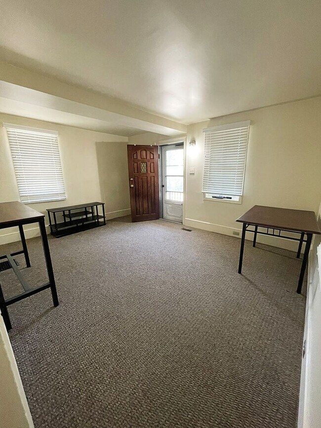 Photo - 517 S 4th Ave Apartment