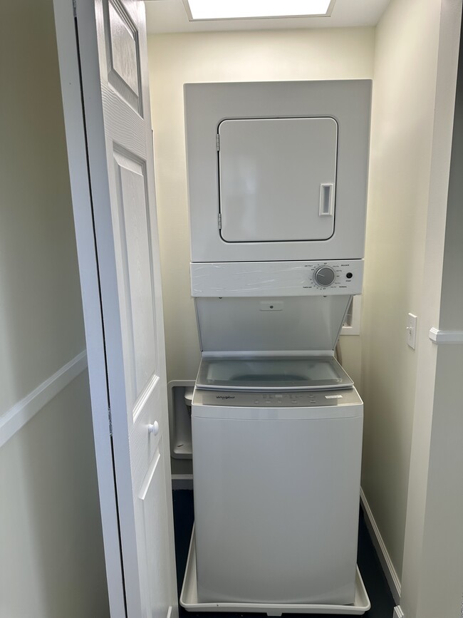 Foto del edificio - 546 Matthew Dr