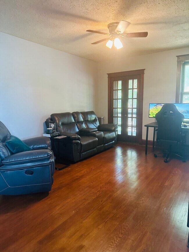 Living Room - 5934 Arendes Dr
