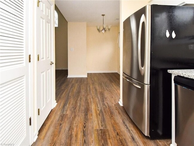 Photo - 707 S Marshall St Apartment