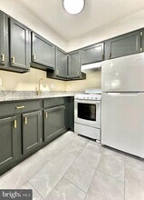 Building Photo - 523 Martin St