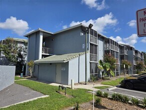 Building Photo - 139 Oyster Bay Cir