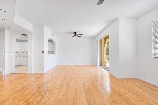 Foto del edificio - 8912 W Flagler St