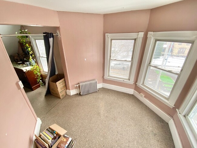 Foto del edificio - 34 Colchester Ave