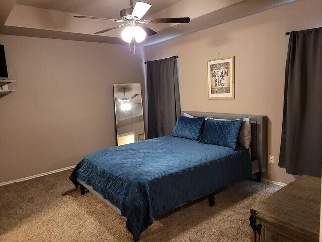 Foto del edificio - Very Nice 3 Bedroom 2 Bath Home in Mustang Schools