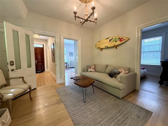 Building Photo - 8 Barney St