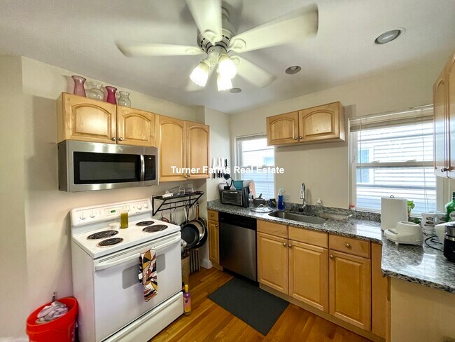 Building Photo - 290 Boston Ave