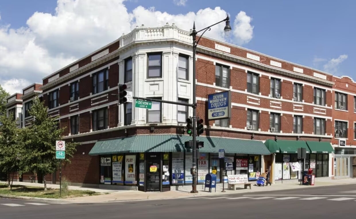 Primary Photo - 6405 N Glenwood Ave