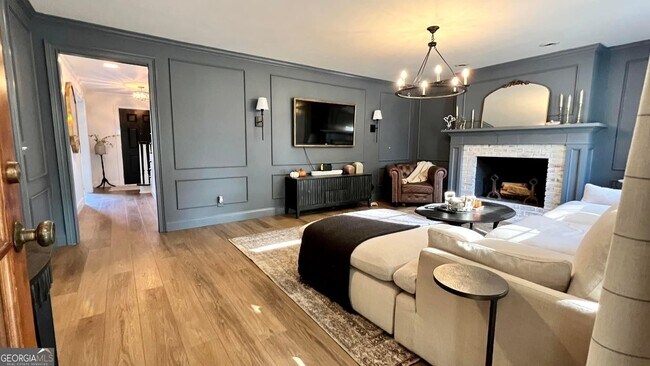 Foto del edificio - 1706 Murphy Ln