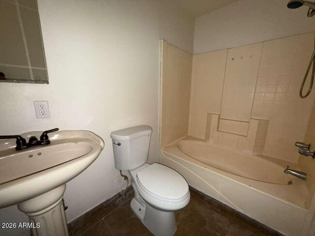 Foto del edificio - 1313 C Ave