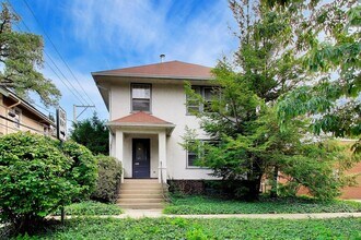 Building Photo - 2611 Eastwood Ave