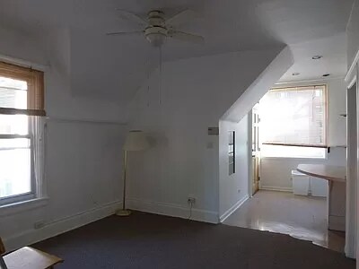 Building Photo - 1006 Garnett Pl