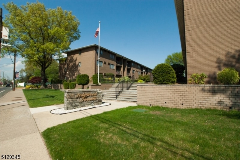 460 Liberty St Unit 308, Little Ferry, NJ 07643 Condo for Rent in