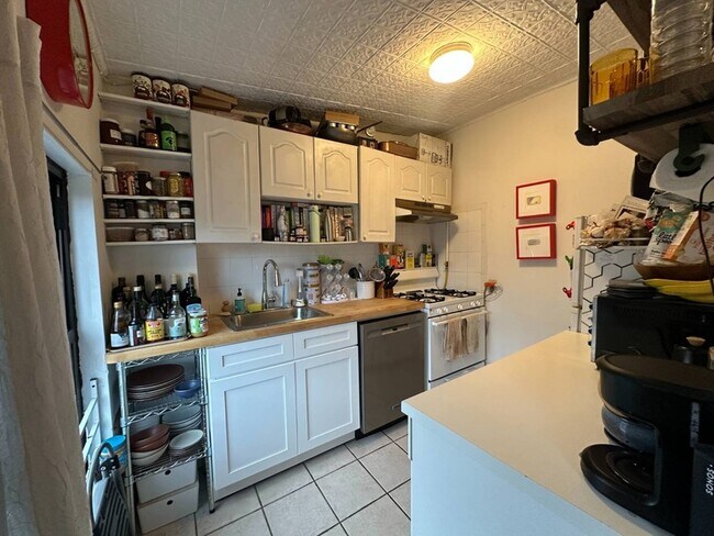 Foto del edificio - 82 Carroll St