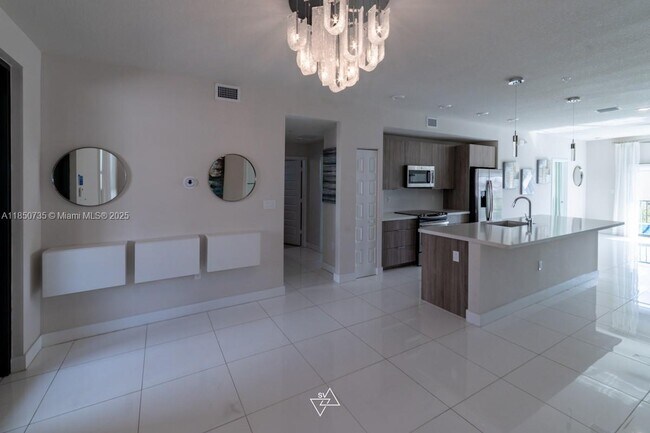 Foto del edificio - 7805 NW 104th Ave