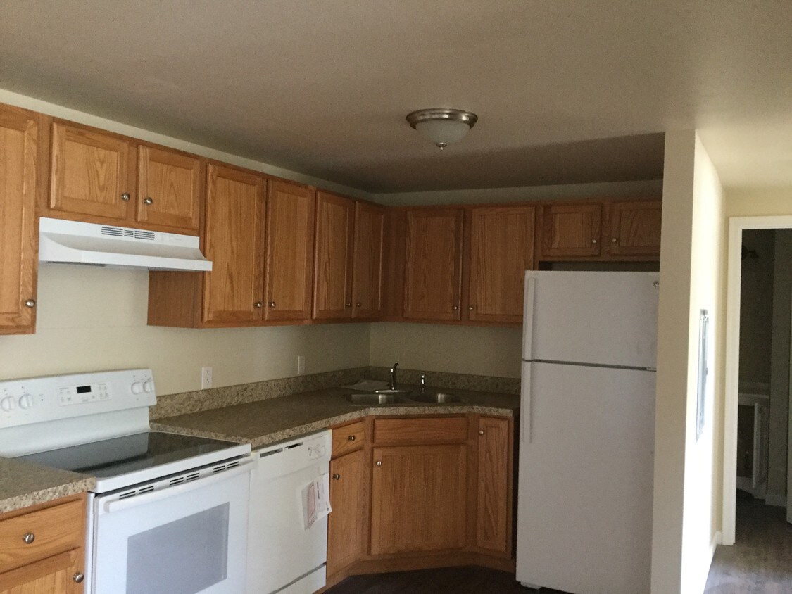 Creekview Estates Apartments in Lockport, NY