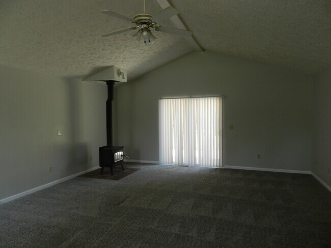 Foto del edificio - 26160 Rambling Ln