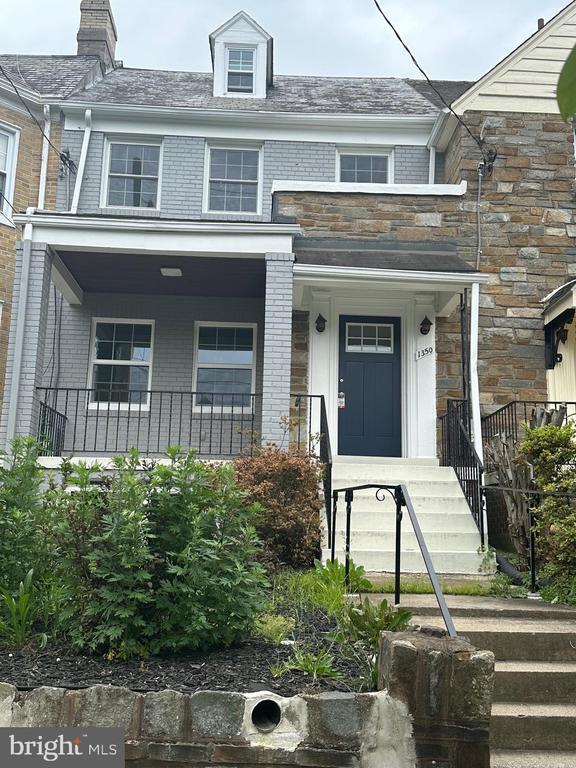 Foto principal - 1350 Sheridan St NW