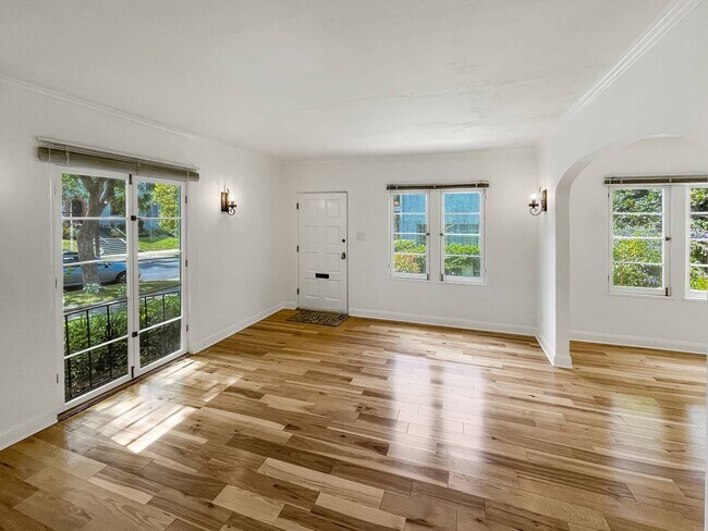Foto del edificio - 1033 S Longwood Ave