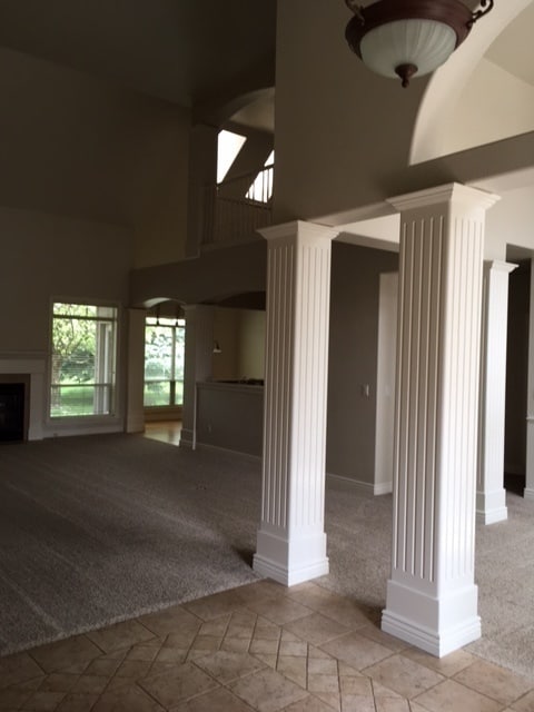 Building Photo - 576 E Riverchase Way