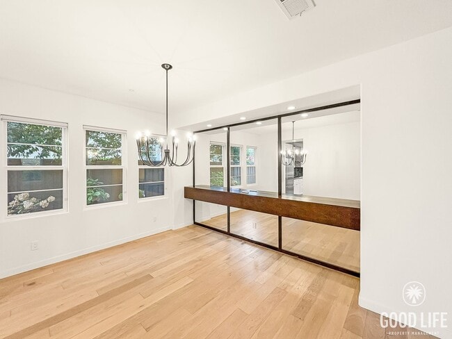 Foto del edificio - Great 4B/3BA House Available for Lease in ...