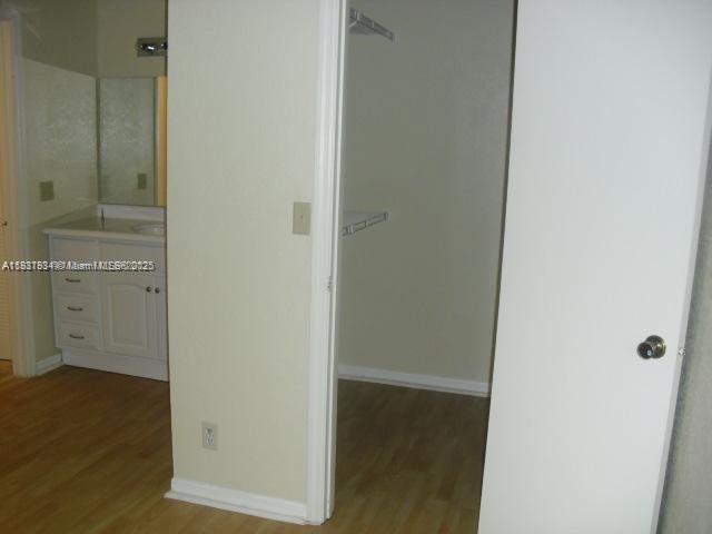 Foto del edificio - 3420 Pinewalk Dr N