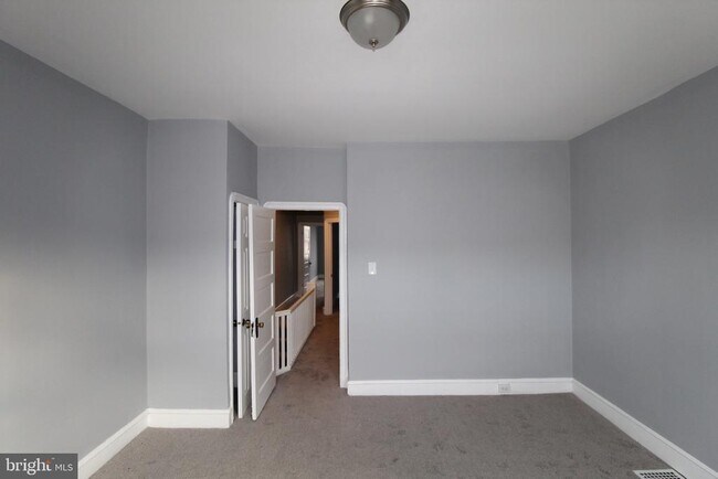 Foto del edificio - 3237 N Newkirk St