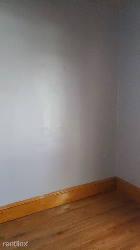 Building Photo - 2 br, 1 bath House - 12 S Chase St, Johnst...