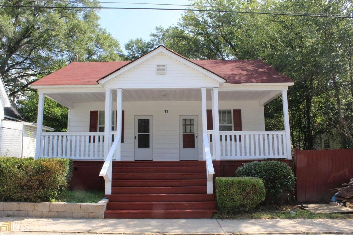 11 E Palmetto St, Porterdale, GA 30014 Townhome Rentals in Porterdale