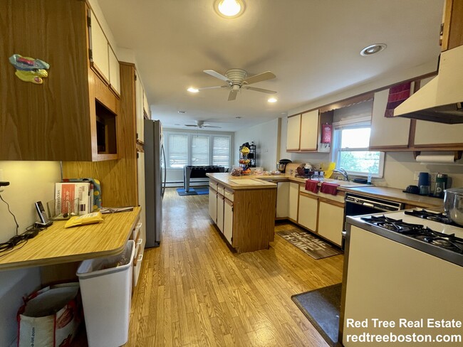 Foto del edificio - 83 Lexington St