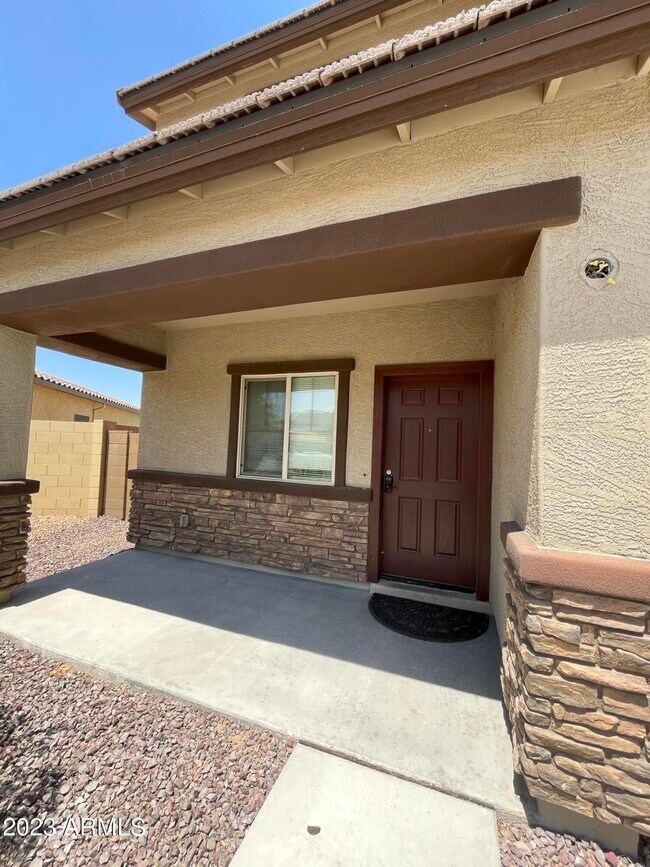 Foto del edificio - 8714 S 40th Ln