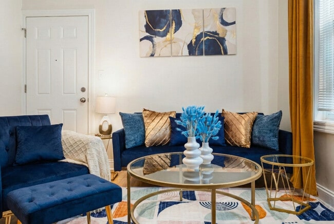 Foto del edificio - 2721 W Congress Pkwy