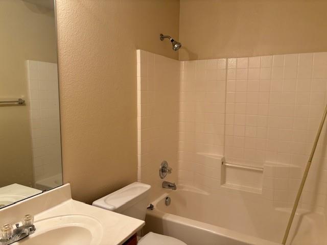 Building Photo - 15787 Durango Dr
