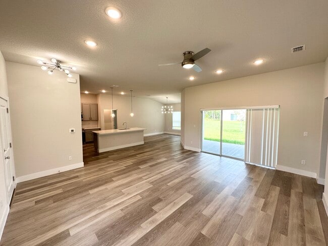 Foto del edificio - 6 Slate Wood Ct