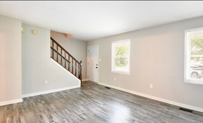 Foto del edificio - 5122 Redbud Rd