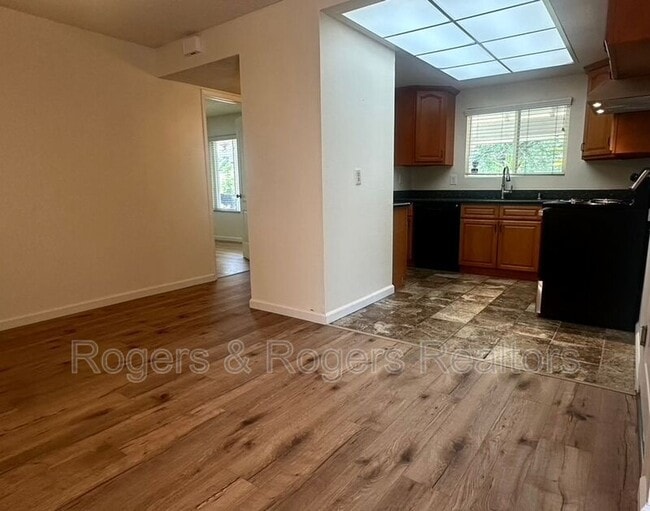 Building Photo - 2663 Westberry Dr