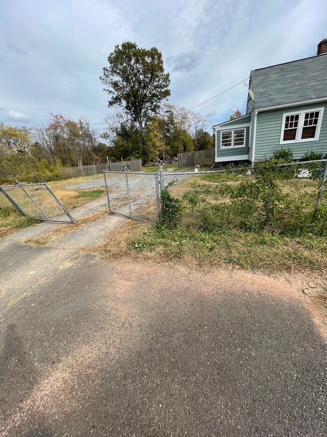 Building Photo - 4007 James Madison Hwy