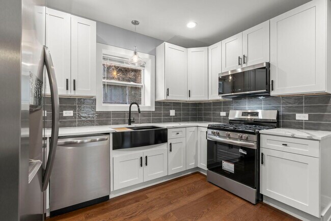 Foto del edificio - 5542 W 64th St