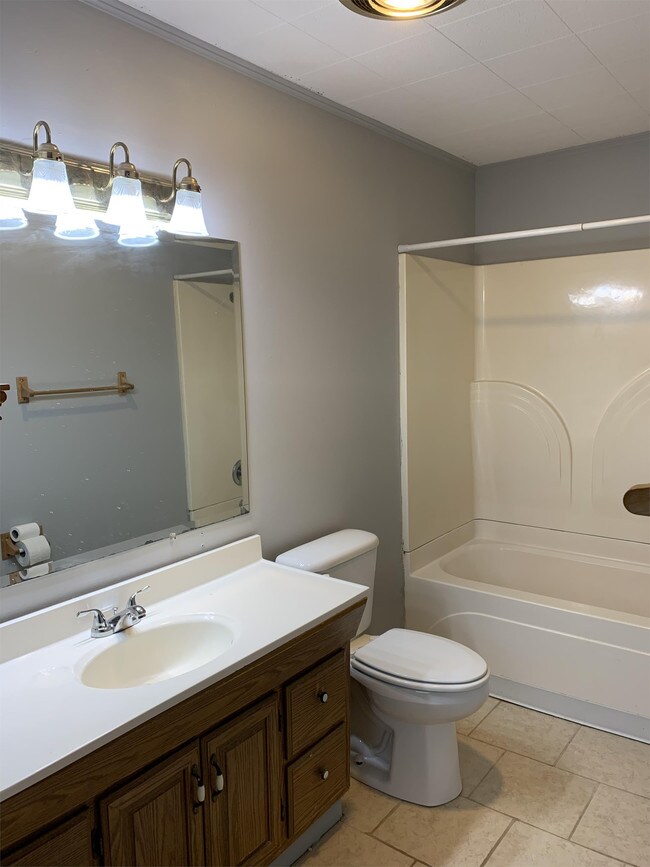 818 Cedar Springs Rd, Athens, TN 37303 House Rental in Athens, TN