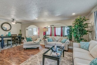 Building Photo - 2632 33rd St