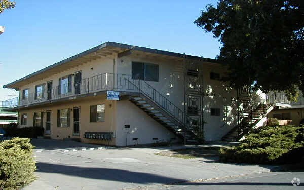 Building Photo - 1124 Roewill Dr