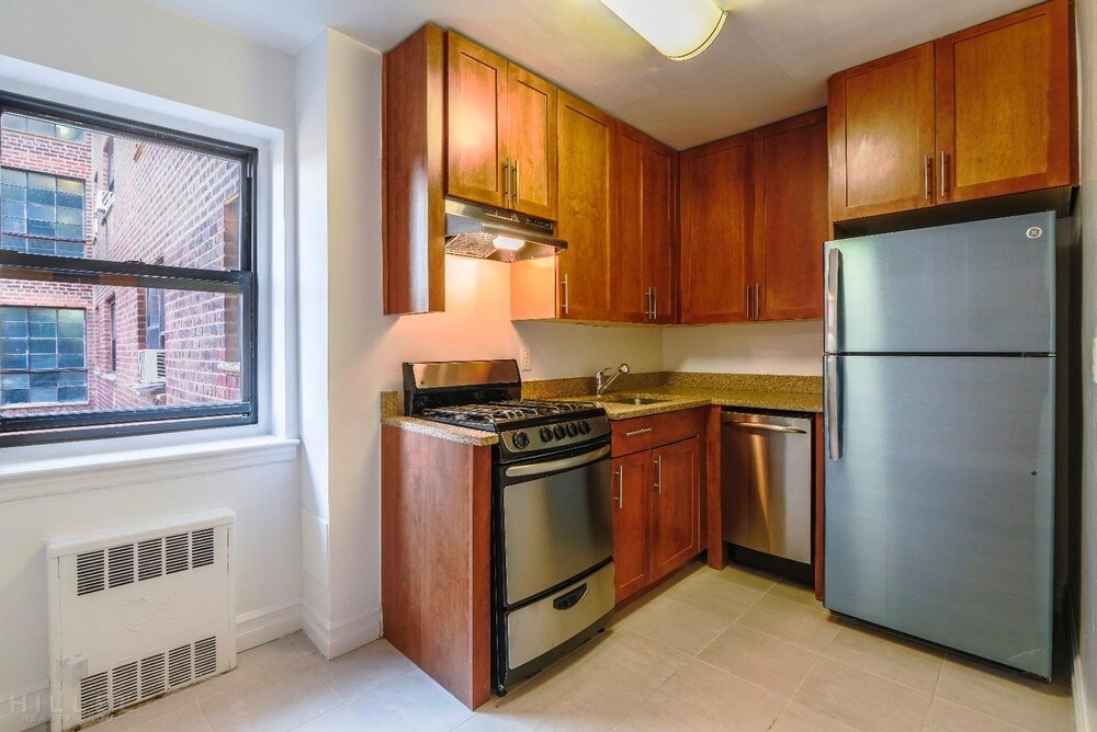 Primary Photo - 99-64 64th Ave