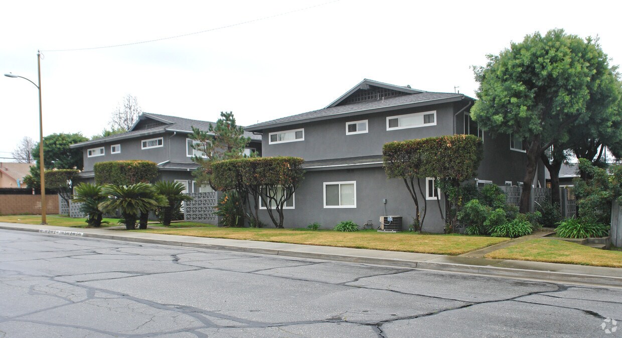 Building Photo - 838 Maria Ave