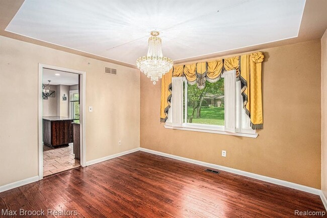 Building Photo - 5622 Powder Horn Dr