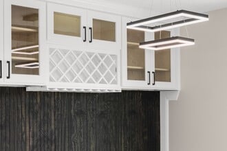 Building Photo - 7925 Colonial Ln