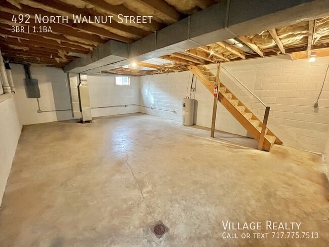 Building Photo - 492 N Walnut St